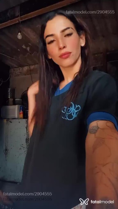 Acompanhante mulher morena (o) de olhos pretos em Virtual - Biiazinha