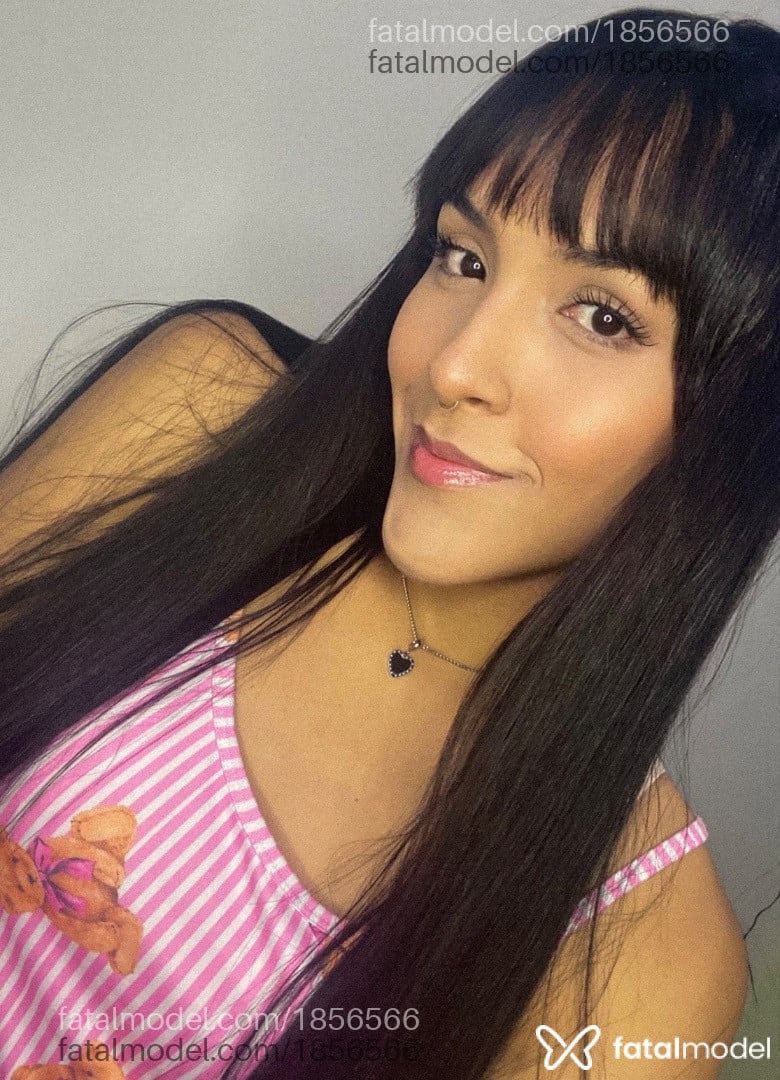 Acompanhante mulher trans morena (o) de olhos castanhos em Uberlândia - Lolla