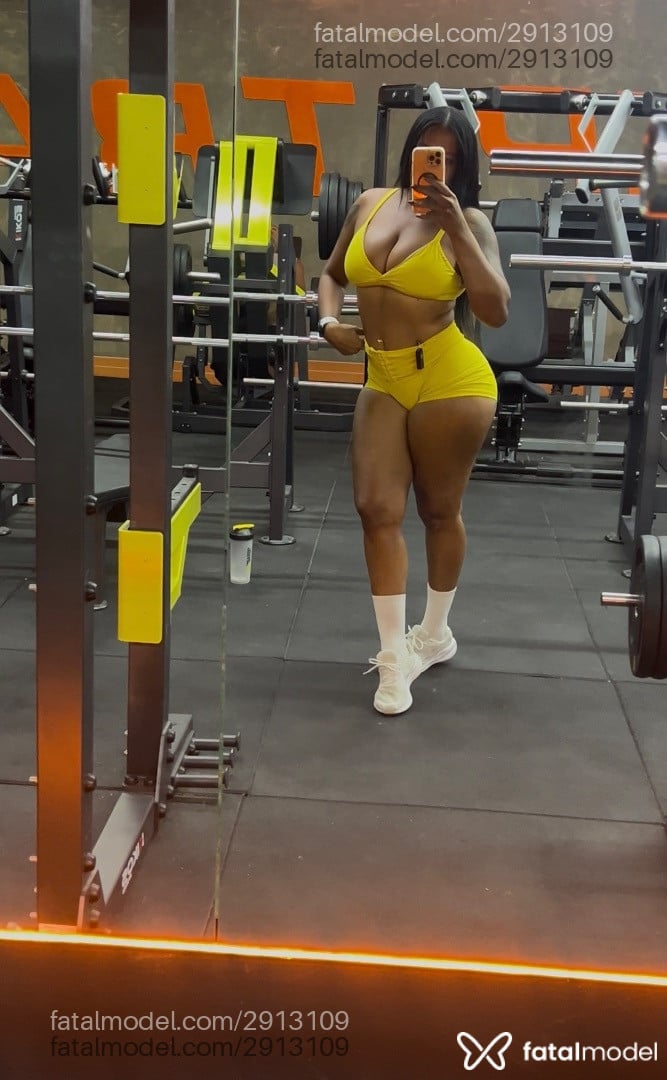 Acompanhante mulher morena (o) de olhos pretos em Itaguaí - Maryana