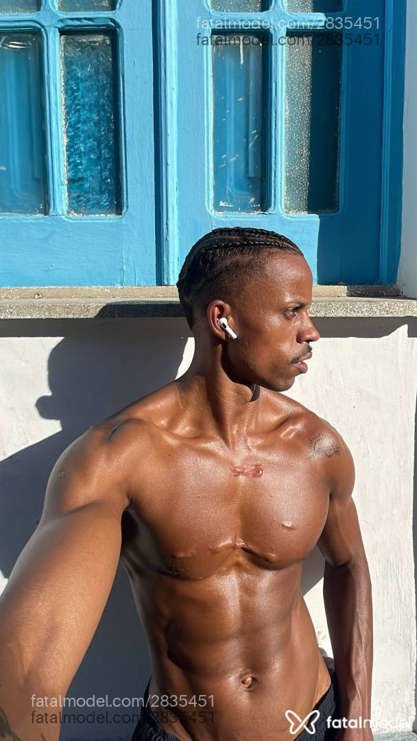 Acompanhante homem com cabelo castanho de olhos castanhos em Rio de Janeiro - Brudyto
