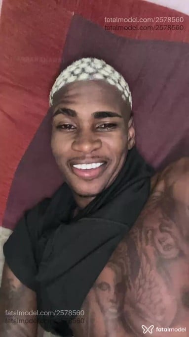 Acompanhante homem com cabelo castanho de olhos castanhos em Rio de Janeiro - Pretin
