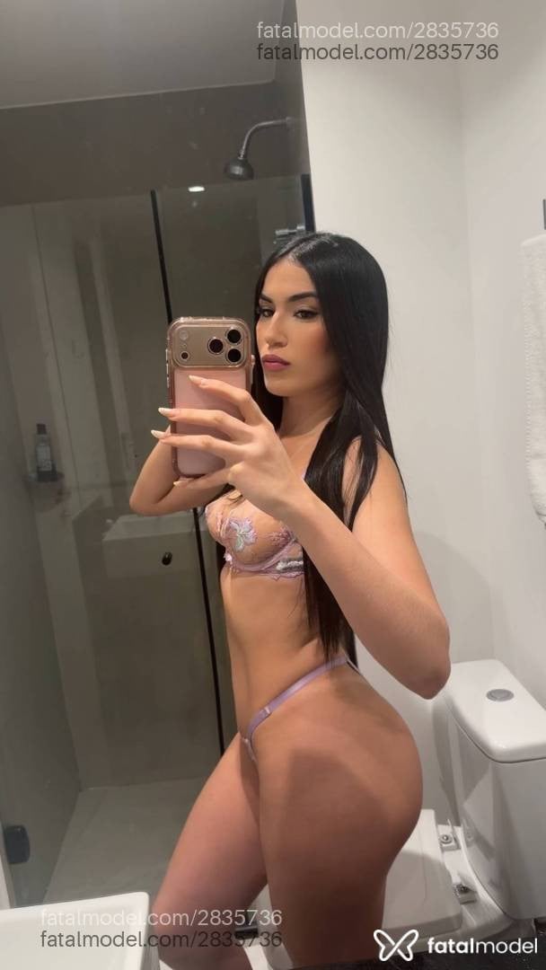 Acompanhante mulher morena (o) de olhos castanhos - Mirella