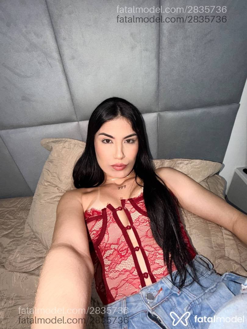 Acompanhante mulher morena (o) de olhos castanhos - Mirella
