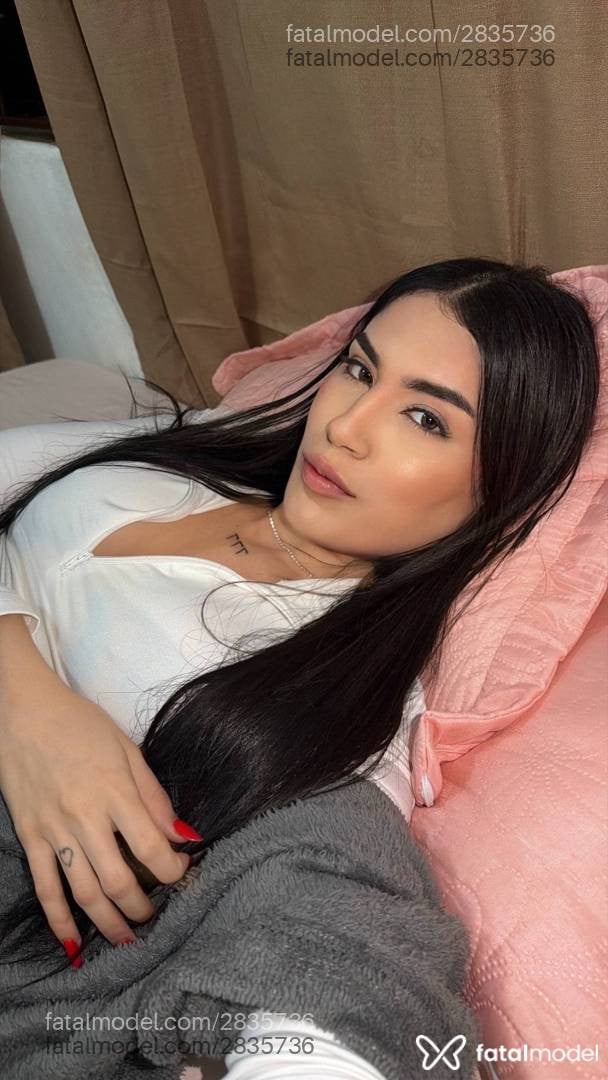 Acompanhante mulher morena (o) de olhos castanhos - Mirella