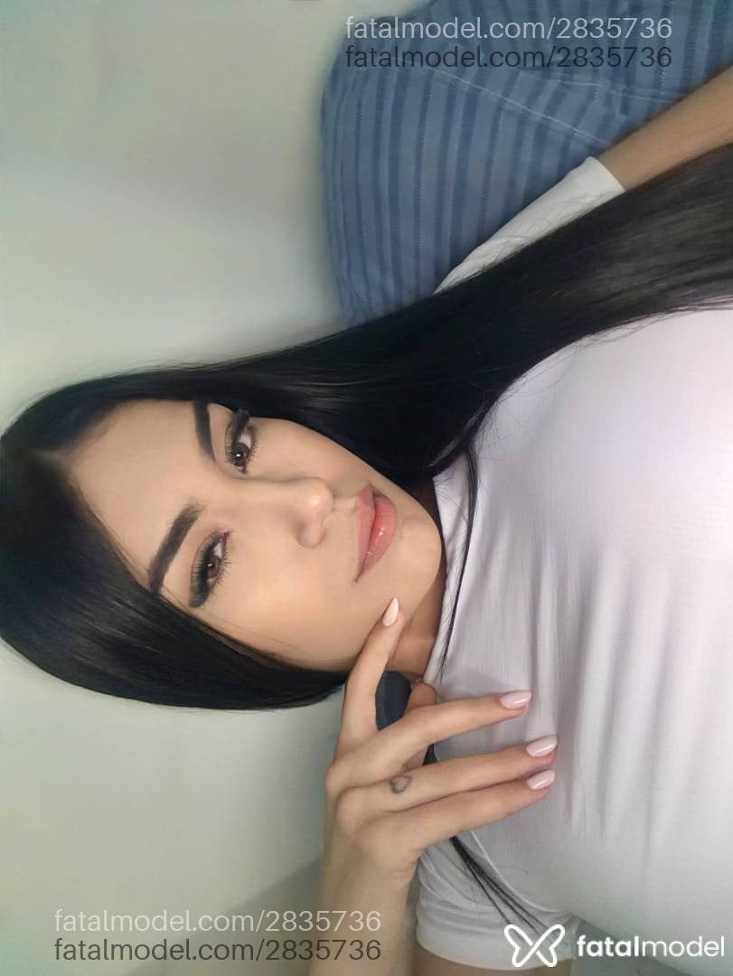 Acompanhante mulher morena (o) de olhos castanhos - Mirella