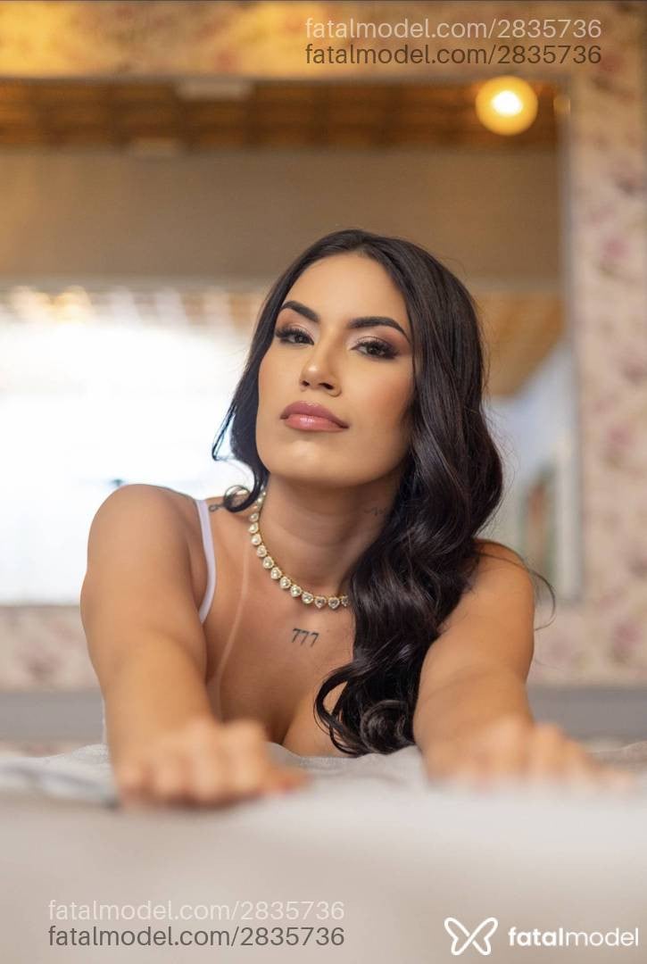 Acompanhante mulher morena (o) de olhos castanhos - Mirella Acompanhante mulher morena (o) de olhos castanhos - Mirella