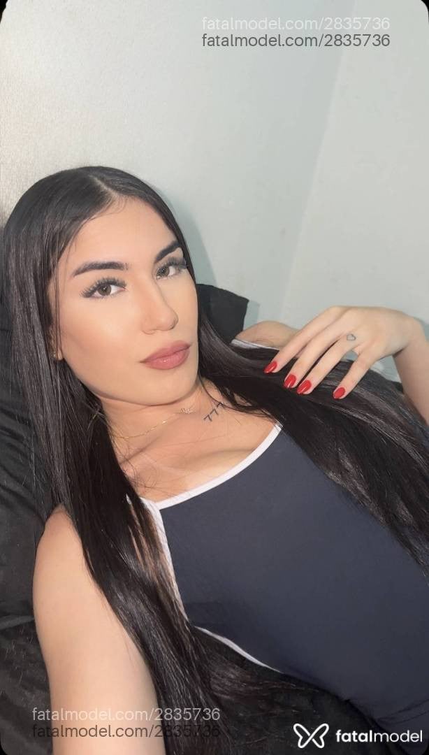 Acompanhante mulher morena (o) de olhos castanhos - Mirella