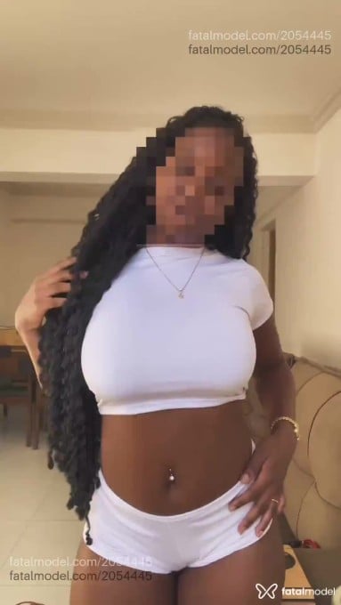 Acompanhante mulher loira (o) de olhos castanhos em Guarapuava - Brenda Ebony
