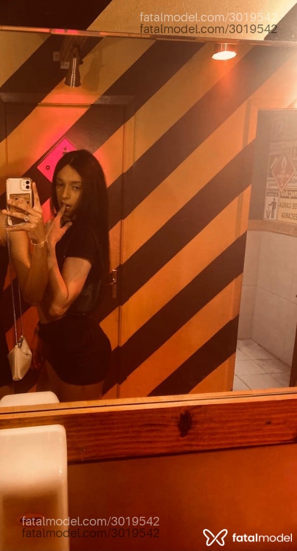Acompanhante mulher trans morena (o) de olhos pretos em Gaspar - Alice