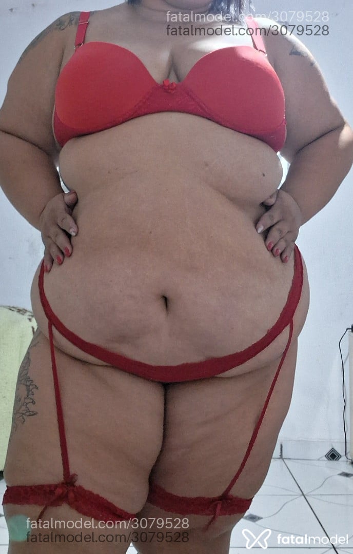 Acompanhante mulher morena (o) de olhos castanhos - Silvia Zanetti Acompanhante mulher morena (o) de olhos castanhos - Silvia Zanetti