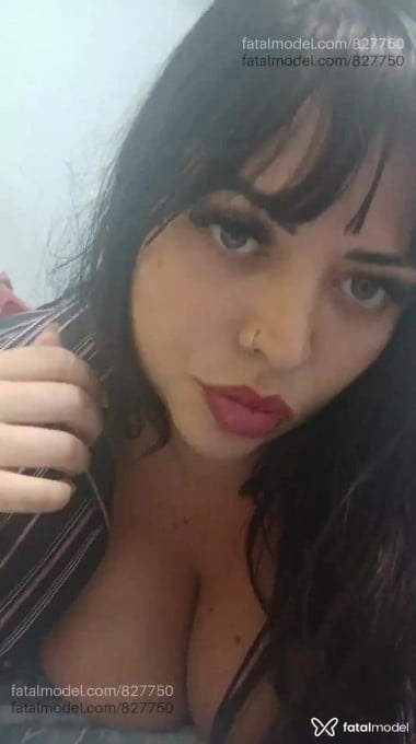 Acompanhante mulher com cabelo castanho de olhos verdes em São Vicente Acompanhante mulher com cabelo castanho de olhos verdes em São Vicente - Pamela Pantera