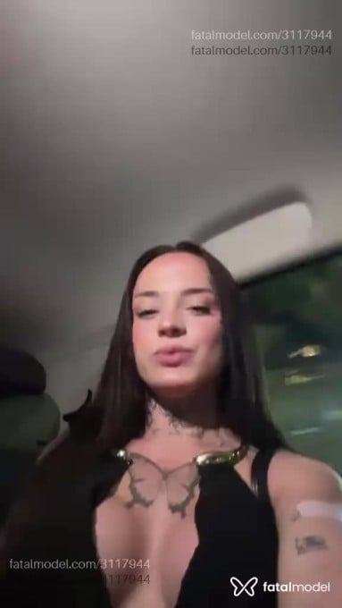 Acompanhante mulher trans com cabelo castanho de olhos mel em São Paulo - Stella Maria