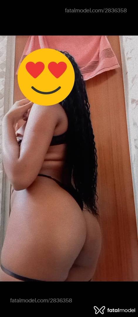 Acompanhante mulher morena (o) de olhos pretos em São Pedro da Aldeia - Larissa