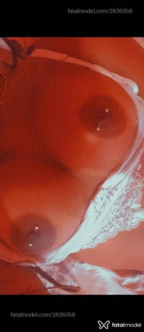 Acompanhante mulher morena (o) de olhos pretos em São Pedro da Aldeia - Larissa