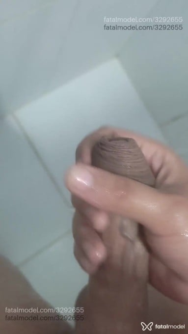 Acompanhante não-binário com cabelo colorido de olhos mel em Vila Velha Acompanhante não-binário com cabelo colorido de olhos mel em Vila Velha - Noa