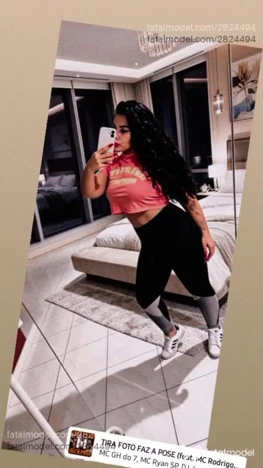 Acompanhante mulher com cabelo castanho de olhos castanhos em Santa Maria - Ritinha