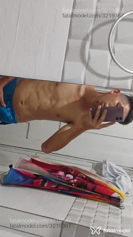 Acompanhante homem loira (o) de olhos cinza em Teresina - Felipe Soares