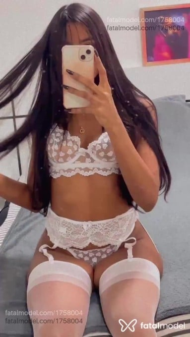 Acompanhante mulher morena (o) de olhos pretos em Goiânia - Ayumi Saint