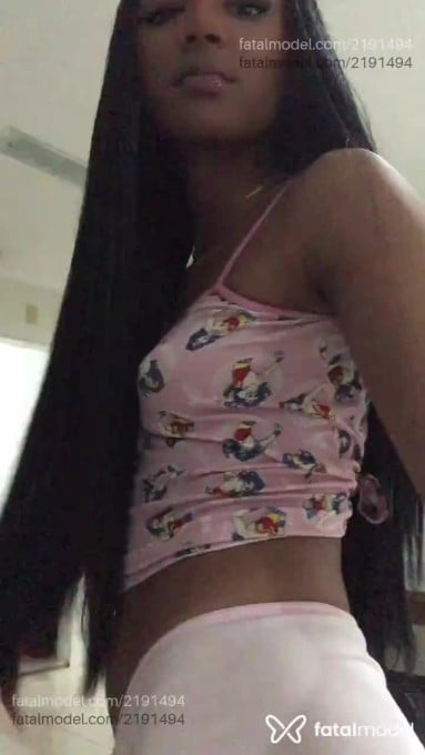 Acompanhante mulher loira (o) de olhos castanhos em Araçatuba - Larissa