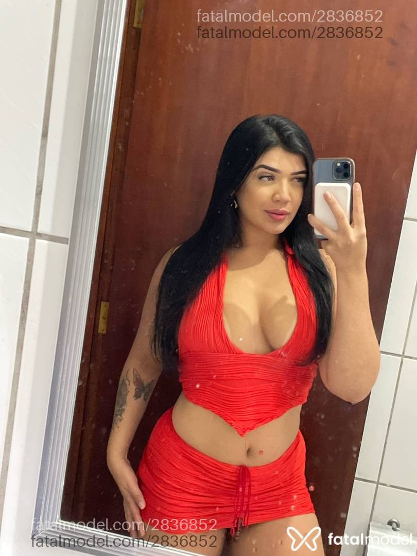 Acompanhante mulher morena (o) de olhos verdes - Brenda