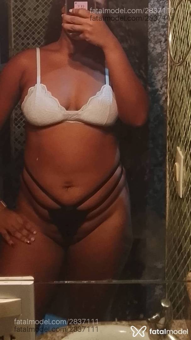 Acompanhante mulher morena (o) de olhos castanhos em São Mateus - Bella Moura