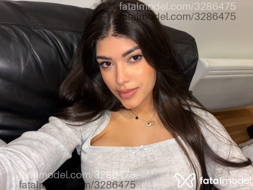 Acompanhante mulher com cabelo castanho de olhos castanhos em Ribeirão Preto Acompanhante mulher com cabelo castanho de olhos castanhos em Ribeirão Preto - Nicole Batista