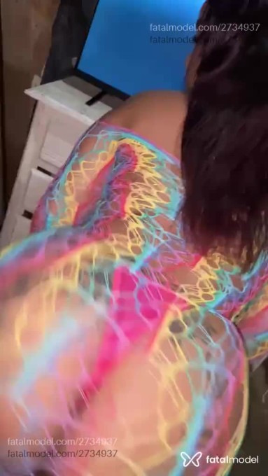 Acompanhante mulher morena (o) de olhos castanhos em Virtual Acompanhante mulher morena (o) de olhos castanhos em Virtual - Indiasfd