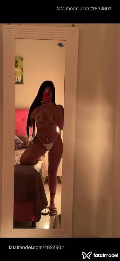 Acompanhante mulher morena (o) de olhos pretos - Patricia Kimberly
