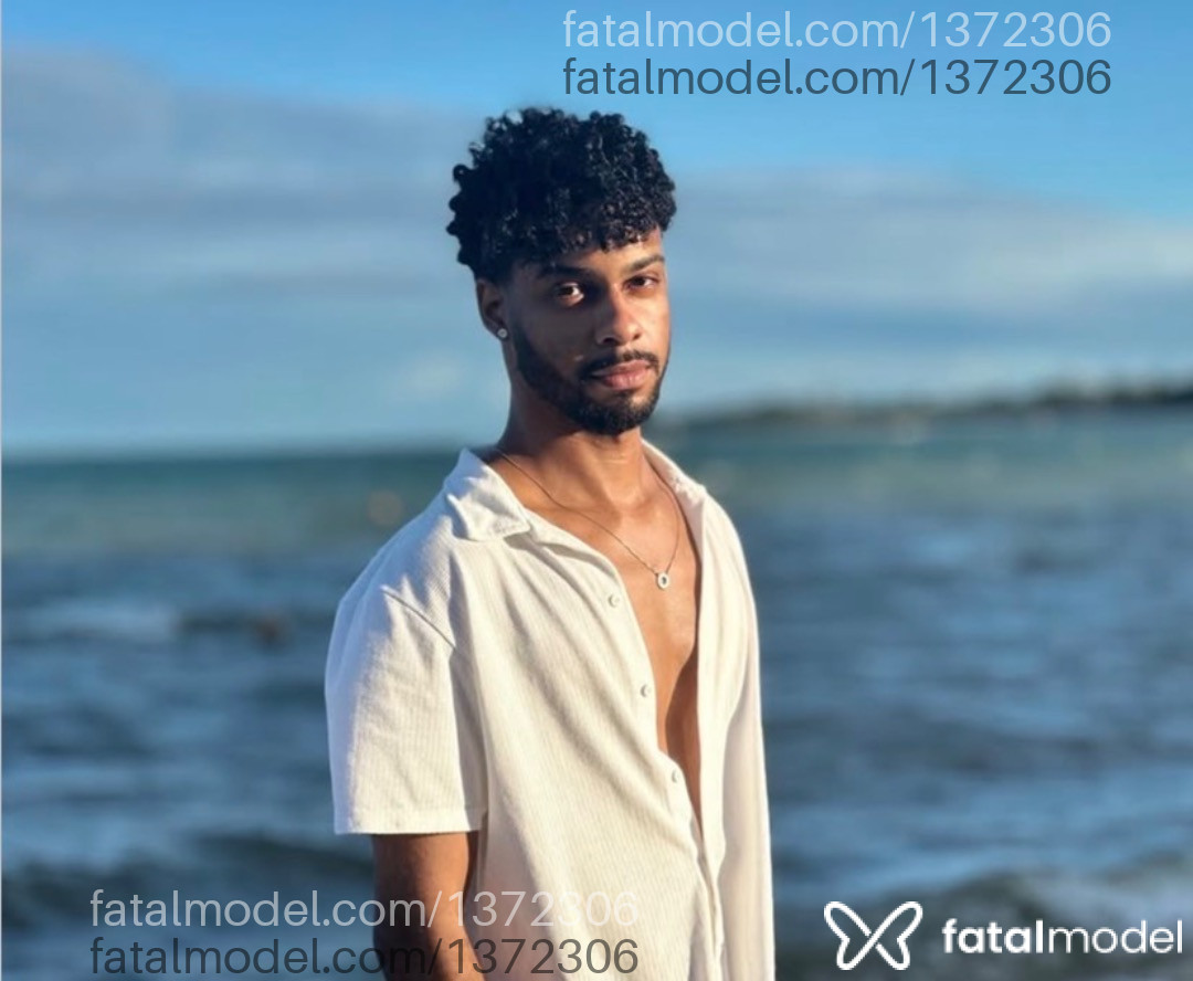 Acompanhante homem com cabelo castanho de olhos castanhos em São Paulo - Thiago Santos