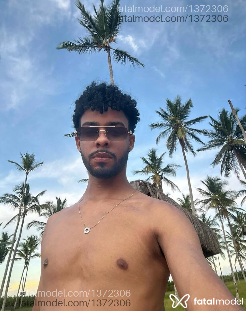 Acompanhante homem com cabelo castanho de olhos castanhos em São Paulo - Thiago Santos