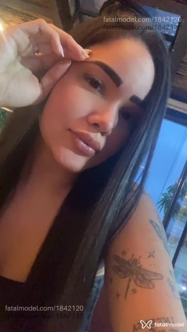 Acompanhante mulher com cabelo castanho de olhos castanhos em Petrolina Acompanhante mulher com cabelo castanho de olhos castanhos em Petrolina - Catarina