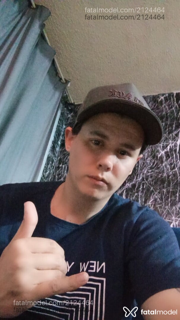 Acompanhante homem com cabelo castanho de olhos castanhos em Tramandaí - Ismael