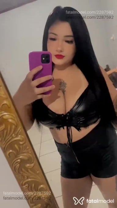 Acompanhante mulher morena (o) de olhos pretos em Itajaí - Giiih