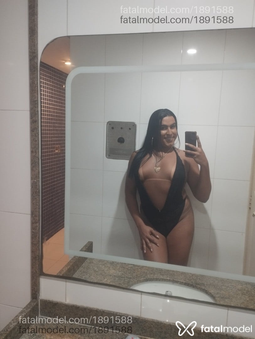 Acompanhante mulher trans morena (o) de olhos castanhos em Duque de Caxias Acompanhante mulher trans morena (o) de olhos castanhos em Duque de Caxias - Fabyy
