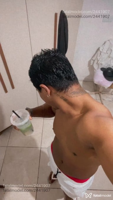 Acompanhante homem morena (o) de olhos castanhos em Caldas Novas Acompanhante homem morena (o) de olhos castanhos em Caldas Novas - Pretinho