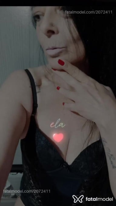 Acompanhante mulher com cabelo castanho de olhos castanhos em Virtual - Juliette