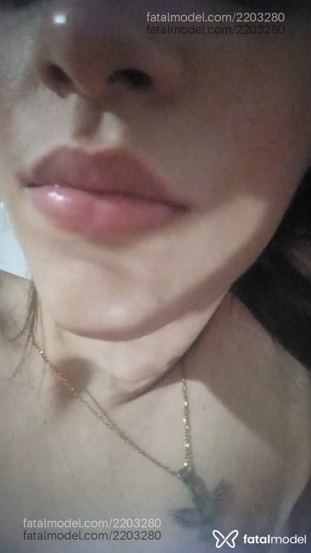 Acompanhante mulher trans com cabelo castanho de olhos mel em São Luís - Lua Turquesa