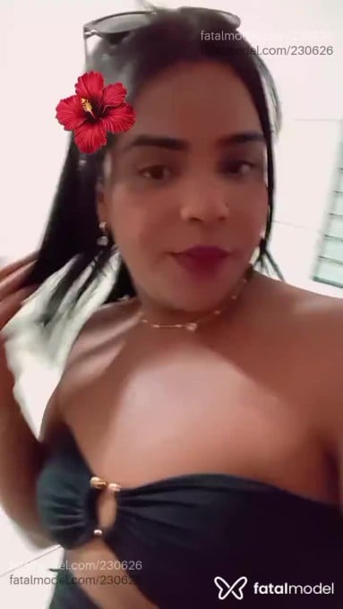 Acompanhante trans loira (o) de olhos castanhos em Pontal - Alya Sofia