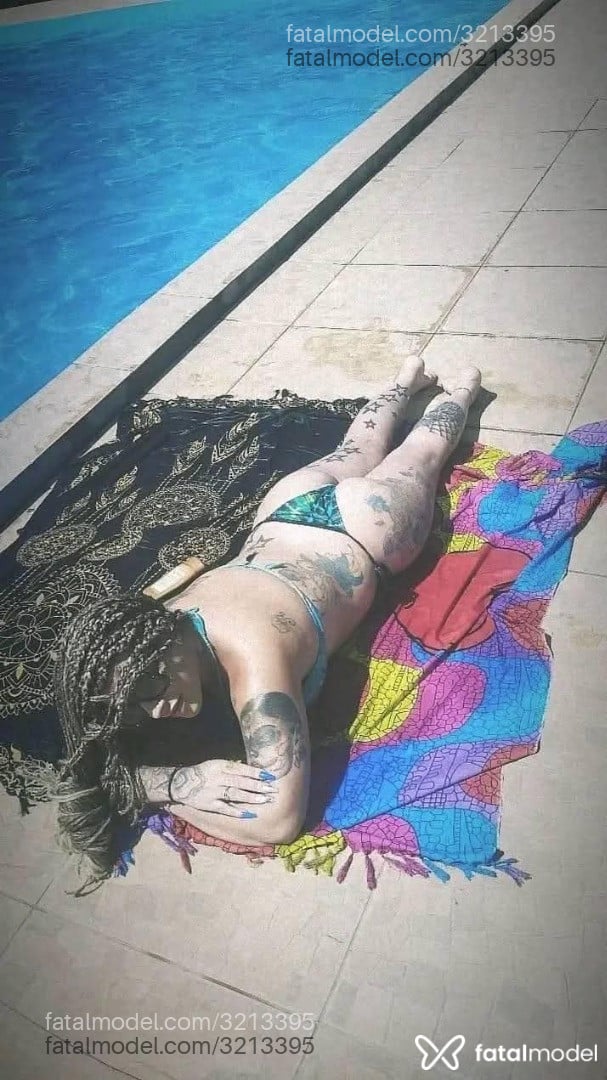 Acompanhante mulher trans com cabelo castanho de olhos castanhos em Uruguaiana - Shay Dark