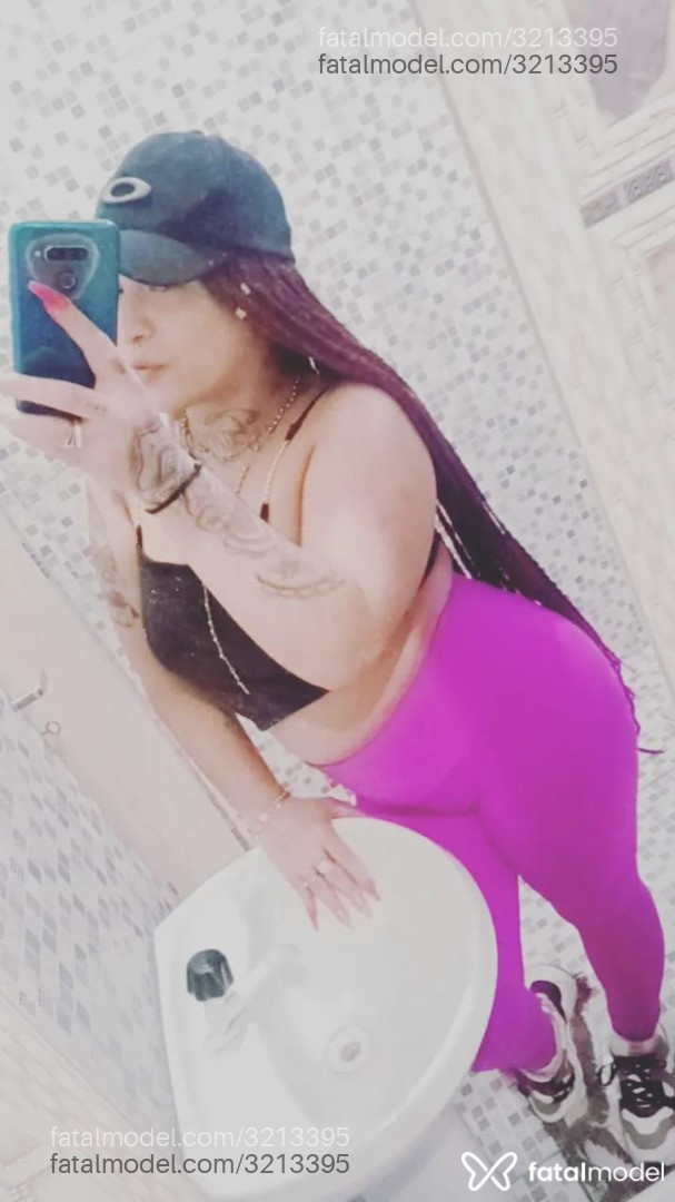Acompanhante mulher trans com cabelo castanho de olhos castanhos em Uruguaiana - Shay Dark