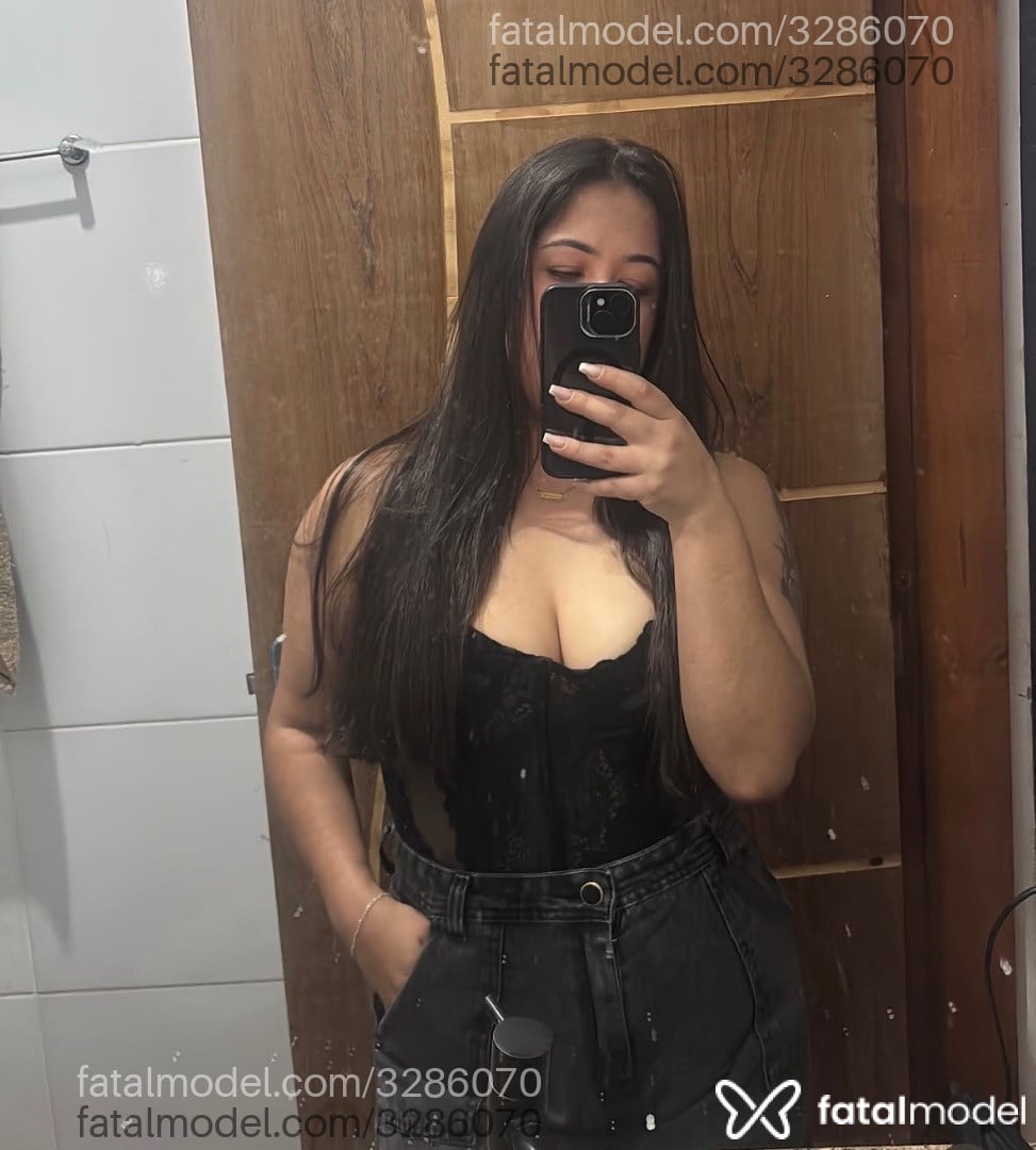 Acompanhante mulher morena (o) de olhos castanhos em São Paulo Acompanhante mulher morena (o) de olhos castanhos em São Paulo - Morena