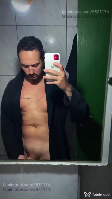 Acompanhante homem com cabelo castanho de olhos castanhos em Florianópolis - Felipe Lima