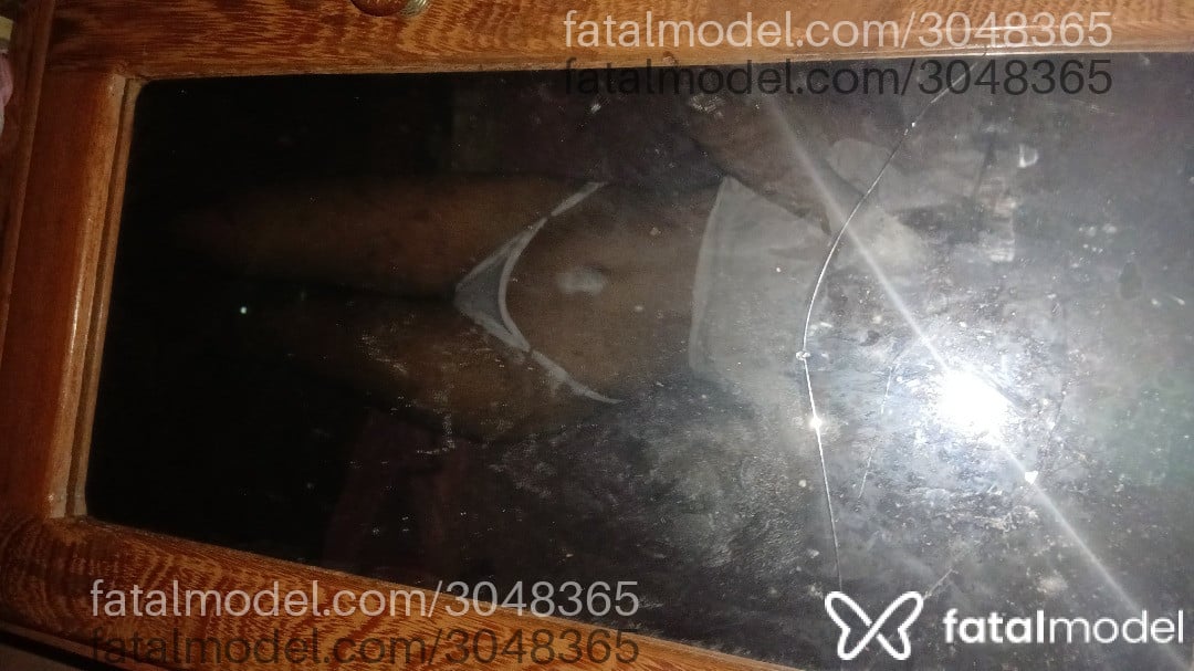 Acompanhante mulher morena (o) de olhos cinza - Mistério Acompanhante mulher morena (o) de olhos cinza - Mistério