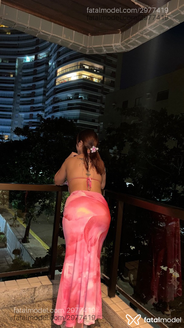 Acompanhante mulher com cabelo castanho de olhos mel em São Paulo Acompanhante mulher com cabelo castanho de olhos mel em São Paulo - Isis Maldoni