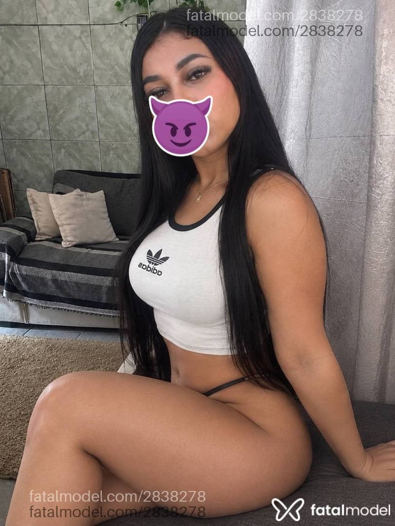 Acompanhante mulher morena (o) de olhos castanhos - Alliinyy