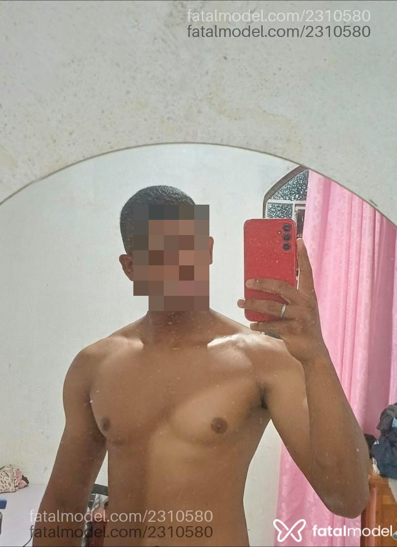 Acompanhante homem morena (o) de olhos castanhos em Porangatu Acompanhante homem morena (o) de olhos castanhos em Porangatu - Pretinho
