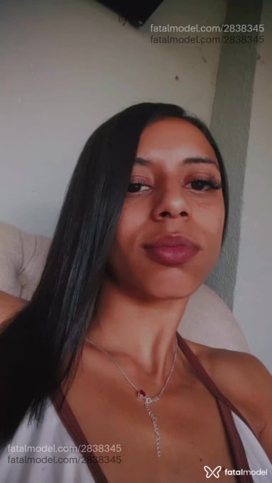 Acompanhante mulher com cabelo castanho de olhos castanhos em Curitiba - LLarissa