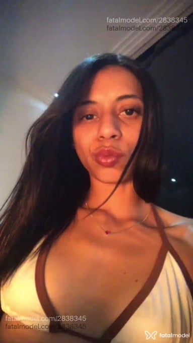Acompanhante mulher com cabelo castanho de olhos castanhos em Curitiba - LLarissa