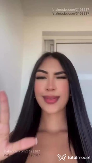 Acompanhante mulher morena (o) de olhos castanhos - Ana Laura Acompanhante mulher morena (o) de olhos castanhos - Ana Laura