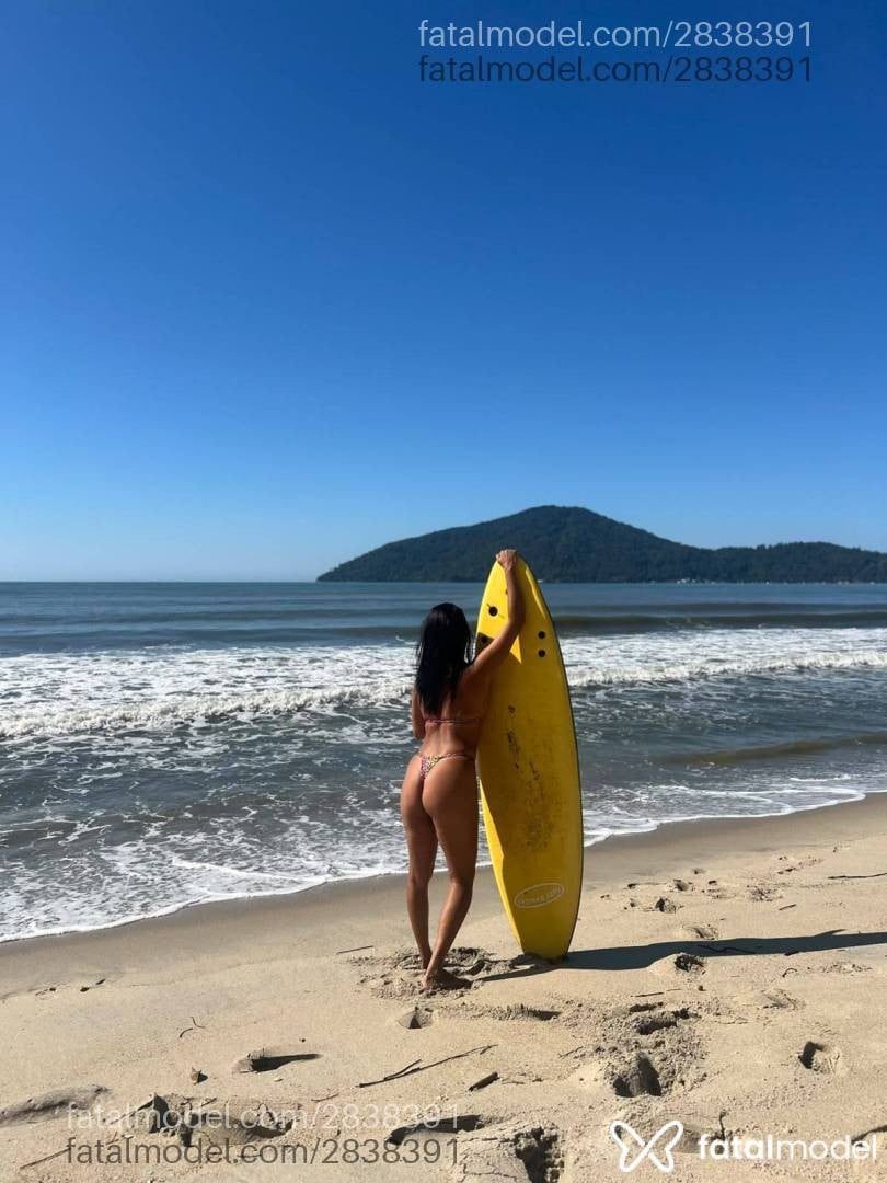 Acompanhante mulher com cabelo castanho de olhos castanhos - Japonesa